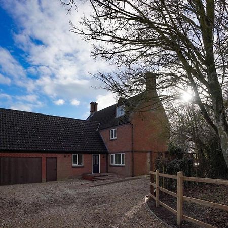 Unique 5Bd Farm House Perfect For Relaxing Ipswich Zewnętrze zdjęcie