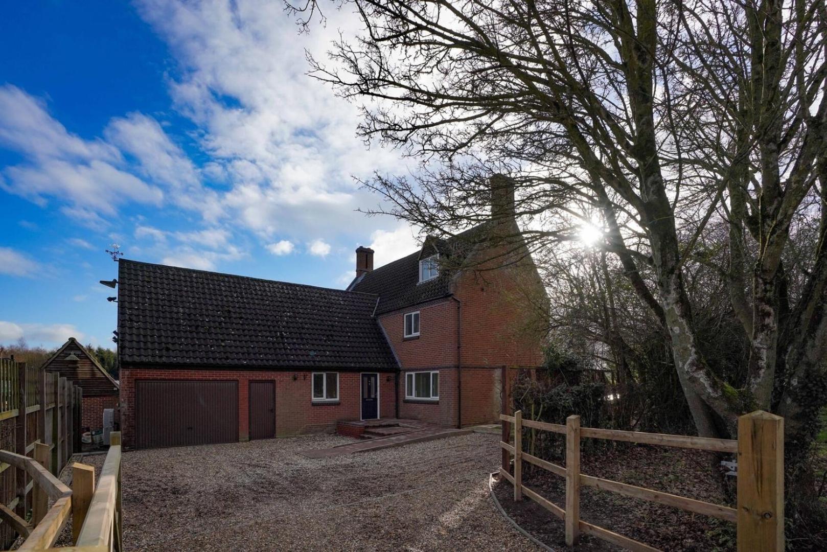 Unique 5Bd Farm House Perfect For Relaxing Ipswich Zewnętrze zdjęcie